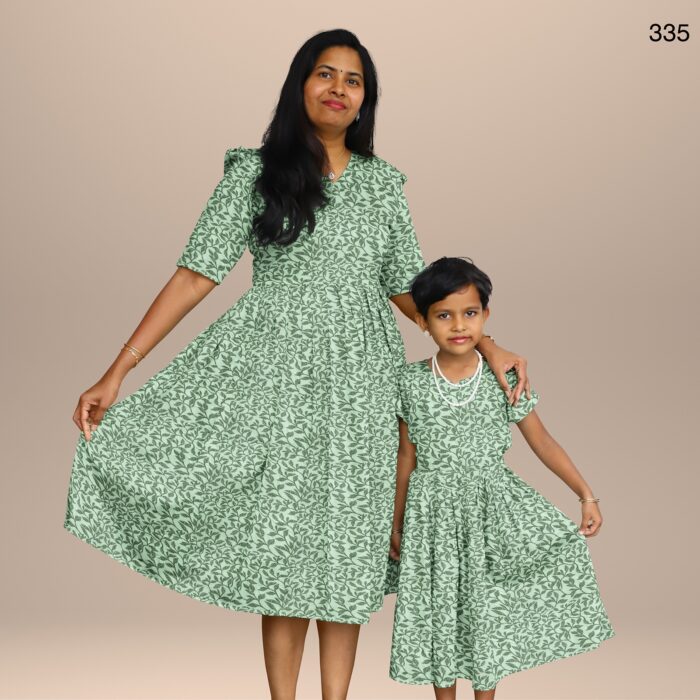 FAMILY WEAR 335 - Image 2