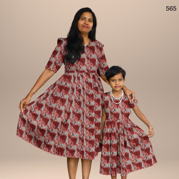 FAMILY  WEAR - 565 - Image 3