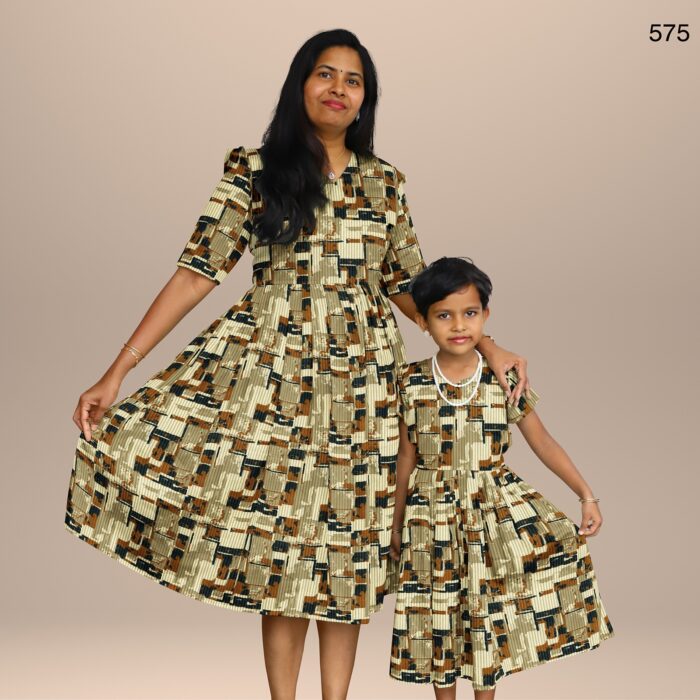 575__blomma_set002_casualwear_front__2025-8-16-16-38-58__4096X4096