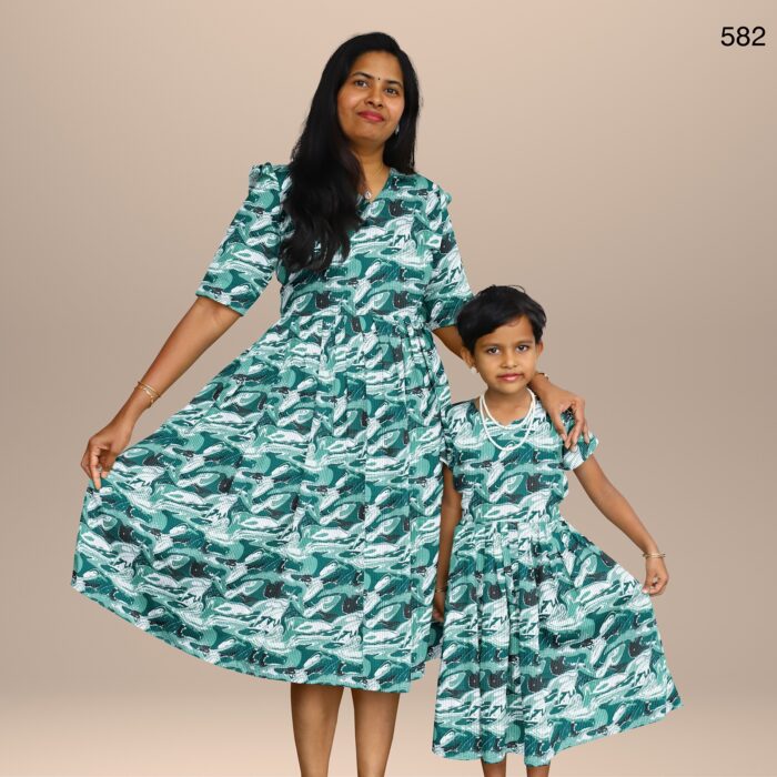 582__blomma_set002_casualwear_front__2025-8-16-16-37-51__4096X4096