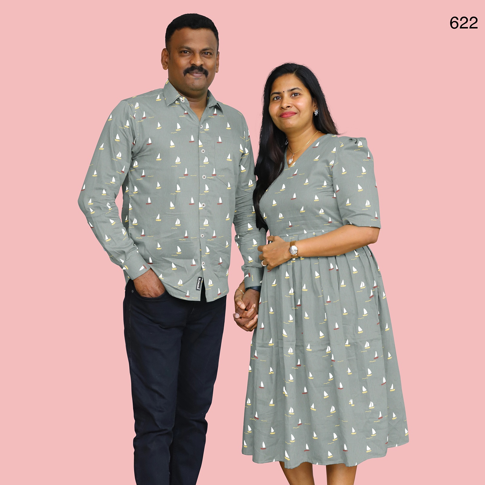 622__blomma_set001_couple_front_1__2025-9-27-9-15-4__4096X4096 COUPLE - 622 - Image 1