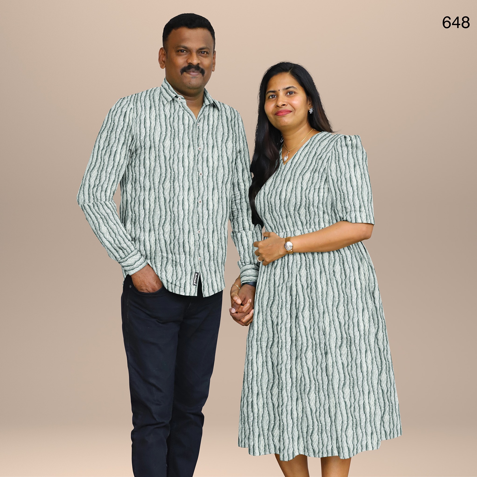 648__blomma_set001_couple_front_1__2025-12-2-16-15-38__4096X4096 FAMILY WEAR - 648 - Image 1