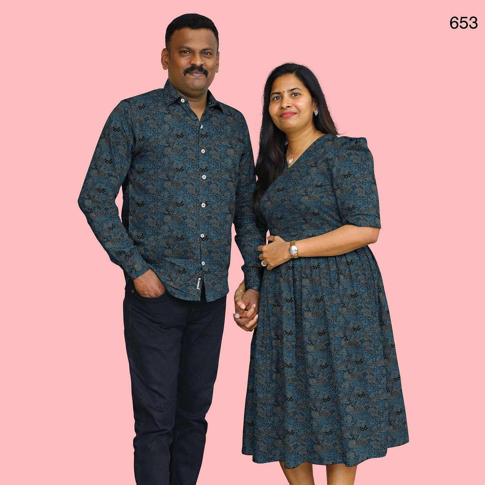 653__blomma_testing__2025-12-2-16-0-25__4096X4096 COUPLE - 653 - Image 1