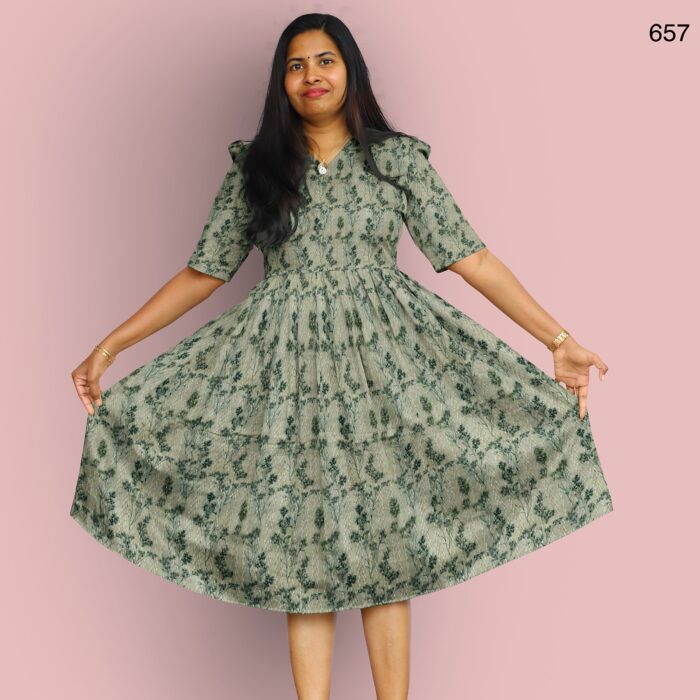 COUPLE - 657 - Image 2