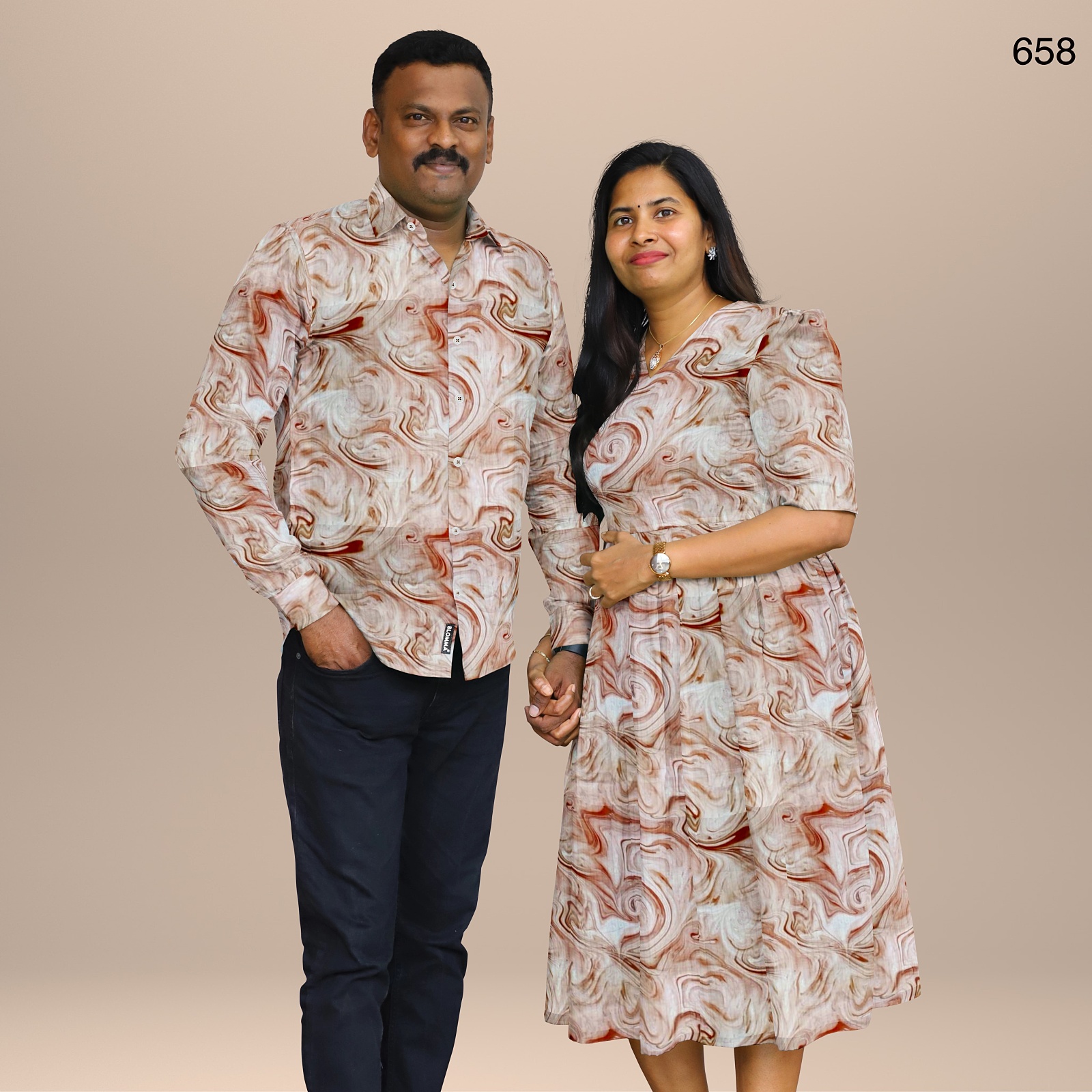 658__blomma_set001_couple_front_1__2025-12-2-16-15-0__4096X4096 FAMILY WEAR - 658 - Image 1